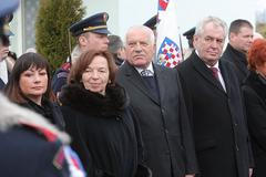 Na hřbitově v Lánech