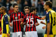 Václav Kadlec (Eintracht Frankfurt) slaví gól