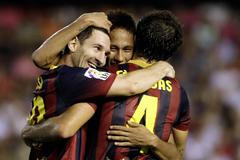 Messi, Neymar a Fabregas se radují z gólu