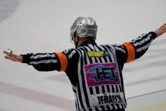 Hokej, Zlín - Plzeň: rozhodčí Antonín Jeřábek