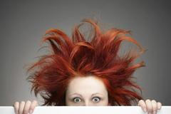 Žena se zrzavými vlasy