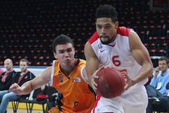 Basketbal, Nymburk - Fuenlabrada: Scottie Reynolds (6)