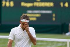 Zklamaný Roger Federer na Wimbledonu 2013