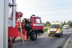 Auto prorazilo u Měnína na Brněnsku most