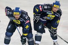 ELH, Sparta - Kladno: Petr Hořava (44) a Ondřej Havlíček (18)