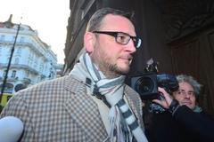 Petr Nečas jde k výslechu