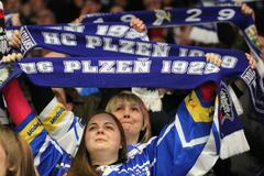 Tak plzeňští šampioni slavili extraligový titul na náměstí v Plzni.