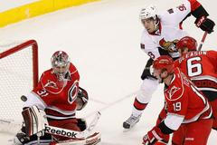 Jiří Tlustý v dresu Caroliny Hurricanes