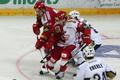 Hokejisté Slavie v utkání 23. kola Tipsport extraligy 2012/13 proti Kladnu.