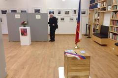 Volby - New York - konzulát