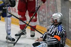 Extraliga: Slavia Praha - Kometa Brno: rozhodčí