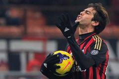 Rozčilený Kaká v utkání AC Milán vs. AS Řím