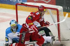 Slavia - Plzeň - 1. semifinále extraligy 2013