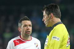 Fotbal, Sparta - Plzeň: Pavel Horváth a rozhočí Wolfgang Stark