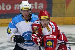 Slavia v nájezdech porazila vedoucí Plzeň