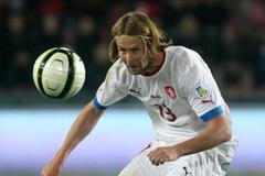 Český fotbalista Jaroslav Plašil v utkání kvalifikace MS 2014 proti Bulharsku.