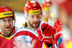 Hokej, extraliga, Třinec - Sparta: Jan Peterek