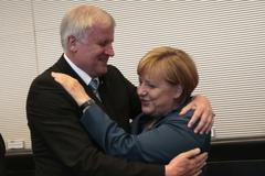 Merkelová a Seehofer