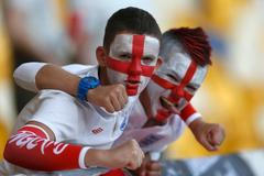 Fanoušci před čtvrtfinálovým utkáním Anglie - Itálie na Euru 2012