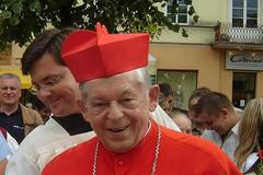 Polský kardinál Józef Glemp