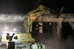 Dálnice D1 - bourání mostu