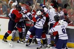 Washington vs. Toronto, bitka v utkání NHL