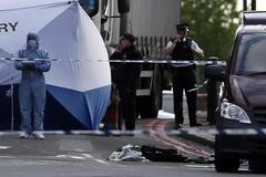 Londýn - policie - Woolwich - mačeta