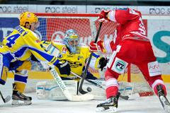 Třinec vs. Zlín, čtvrtý zápas semifinále play off extraligy (Zámorský, Sedláček, Orsava)