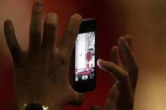 Telefon, telefonování, stahování dat