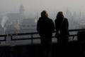 Foto: Podívejte se, jak smog zahaluje život ve městech