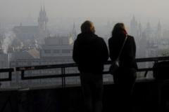 Foto: Podívejte se, jak smog zahaluje život ve městech