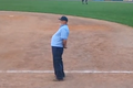 VIDEO Opilý rozhodčí na softballu