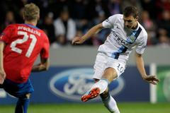 Fotbal, Plzeň - Manchester City: Edin Džeko dává gól