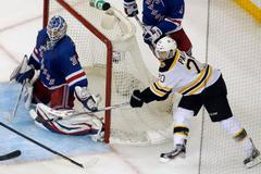 Daniel Paille Henrik Lundqvist (NY Rangers - Boston), gól