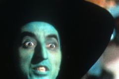 Čarodějnice je mrtvá Ding dong The Witch is dead