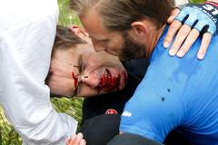 FOTO Krvavá hrůza! Bauerovi drát málem rozpáral obličej