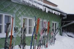 Lyže - lyžování - sníh