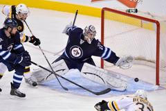 Video: Zákrok roku Ondřeje Pavelce proti Bostonu