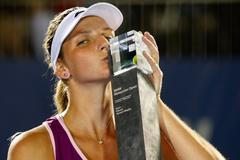 Karolína Plíšková se raduje ze svého prvního titulu na okruhu WTA