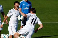 Ronaldův skluz na Garetha Balea