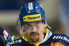 Viktor Ujčík v dresu HC Vítkovice Steel