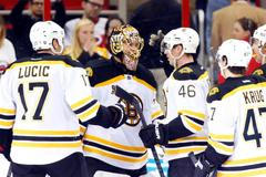 NHL: Boston Bruins at Carolina Hurricanes (Rask a Krejčí)