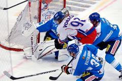 Channel One Cup, Finsko - Česko: Ari Ahonen, Ville Viitaluoma, Sami Lepisto a Jakub Voráček