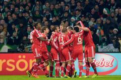 Radost fotbalistů Bayernu Mnichov po brance Van Buytena