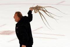 VIDEO Chobotnice na ledě