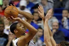 NBA: Washington Wizards at New Orleans Pelicans (Davis a Veselý)