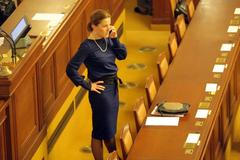 Vyjádření nedůvěry, díl pátý