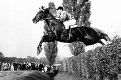 Velká pardubická - historický snímek