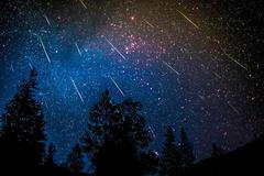 5/12| Fotogalerie: Pohledťe na nebe, padají Perseidy!