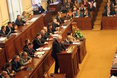 Prezident Zeman před poslanci